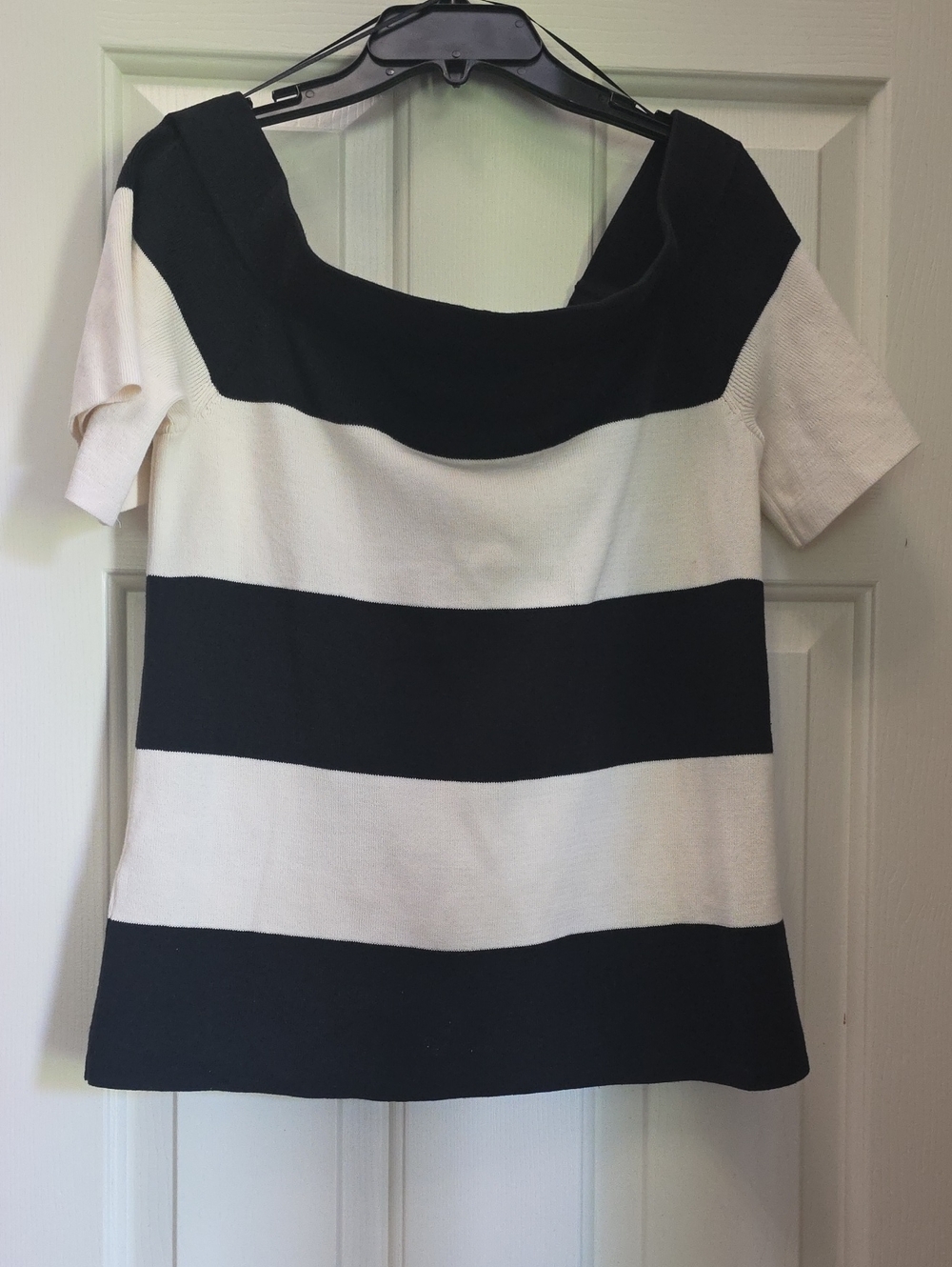 LOFT Black and Cream Wide-Stripe Short Sleeve Top